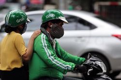 Hà Nội cho phép xe ôm công nghệ hoạt động trở lại có điều kiện