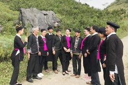Đến đất quế nghe huyền tích voi thần
