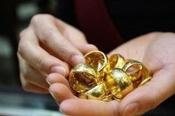 Tại sao lại mua vàng ngày vía Thần Tài? Nhiều người đổ xô đi mua mà không biết ý nghĩa thực sự của nó