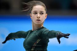 Thiên thần trượt băng Nga dương tính chất cấm sau khi đoạt HCV Olympic