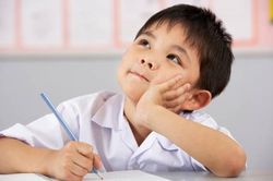Khắc phục sự mất tập trung ở trẻ khi học, khi chơi