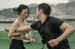 Bae Doona đóng phim của Zack Snyder