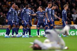 Wolves 0-1 Arsenal: Chơi với 10 người, Arsenal nhọc nhằn vượt ải Wolves