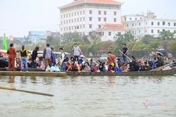 Chùa Hương mở cửa sớm gần một tuần