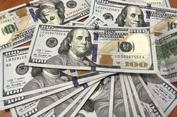 Tỷ giá USD hôm nay 12/2: Tiếp tục tăng mạnh