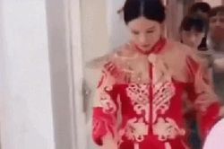 Sốc: Cô dâu cởi váy cưới ngay trong hôn lễ vì một hành động của mẹ chồng, biết lý do ai cũng đồng tình 'hủy hôn là đúng lắm'