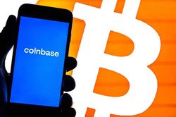 Tặng Bitcoin, Coinbase sập sàn vì quá tải