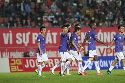 Chờ V-League 2022 nhiều màu sắc