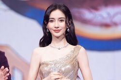 Angelababy biểu diễn sau khi ly hôn