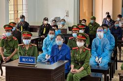 An ninh siết chặt tại phiên xử 'bà trùm' Mười Tường và đàn em