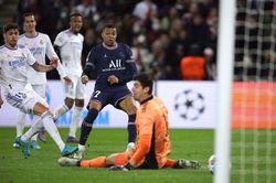 Mbappe tuyên bố nóng hổi, HLV Ancelotti mong sớm về Real Madrid