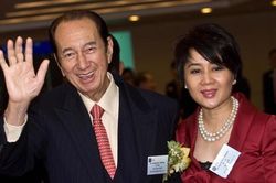 'Bí quyết' tránh xung đột trong gia tộc 4 vợ, 17 con của 'vua' sòng bạc Stanley Ho