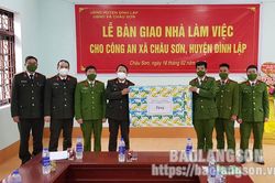 Đình Lập: Bàn giao trụ sở làm việc cho lực lượng Công an xãTin khácĐảm bảo an toàn cho học sinh trở lại trường họcAnh hùng giữ chốt biên cương