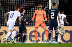 Thể thao Thể thao Mbappe tỏa sáng ở phút bù giờ, PSG có lợi thế trước Real