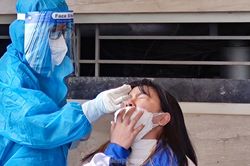 Nhiều công nhân mắc COVID-19: Doanh nghiệp lo đứt gãy đơn hàng