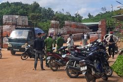 Giám đốc công ty gạch đánh nhân viên gãy sống mũi