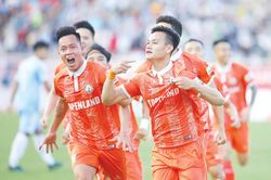 Khao khát của đội bóng đất Võ
