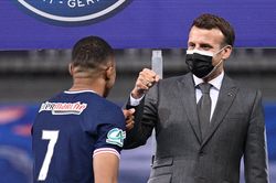 Tổng thống Pháp thuyết phục Mbappe ở lại