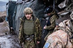 Đoàn của bộ trưởng Ukraine bị tấn công ở tiền tuyến miền Đông