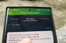 Ngân hàng tăng phí tin nhắn SMS, khách rủ nhau hủy dịch vụ