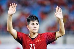 Những hợp đồng 'bom tấn' ở V-League