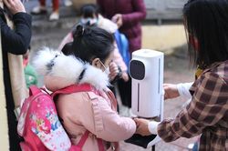 'Nhật ký' những bà mẹ chăm con mắc Covid-19