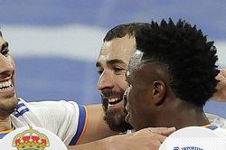 Benzema và Vinicius tỏa sáng, Real tạo khoảng cách 7 điểm với Sevilla
