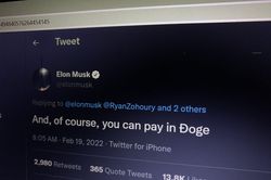 Lý do Elon Musk viết 'Đoge' trên Twitter