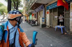 Chung cư tại quận 1 được dỡ phong tỏa sau nửa ngày