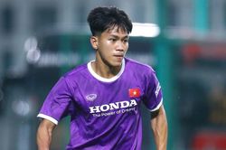 4 cầu thủ U23 Việt Nam đi đường bộ sang Campuchia để kịp đấu Thái Lan
