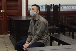 Tưới xăng đốt nhà anh họ có 10 người đang ngủ vì... ganh ghét giàu hơn mình