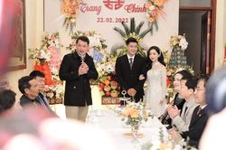 Hé lộ ảnh cưới, bạn gái Hà Đức Chinh xuất hiện cực xinh đẹp