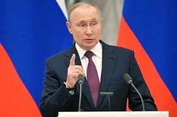 Nga công nhận độc lập hai vùng lãnh thổ ly khai ở miền Đông Ukraine, chuẩn bị kéo quân sang?