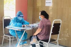 Phát hiện Omicron đang là chủng gây bệnh chủ yếu, TP HCM ứng phó thế nào?