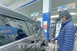 Giá xăng tăng cao nhất lịch sử, lái xe ô tô như thế nào để tiết kiệm nhiên liệu?