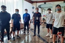 Giải cứu như phim, U23 Việt Nam chỉ còn 11 cầu thủ đấu Thái Lan nhưng không bị loại