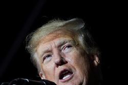Ông Trump nói gì khi Nga đưa quân vào đông Ukraine?