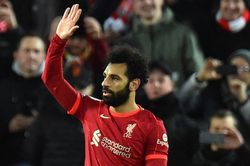 Salah lập kỷ lục trong chiến thắng 6-0 của Liverpool