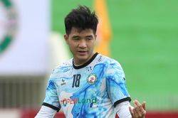 Hà Đức Chinh trở lại tập luyện sau đám hỏi
