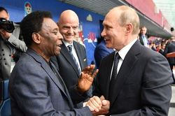 Tổng thống Putin không chọn Messi và Ronaldo vào top 3 xuất sắc nhất