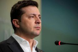 Tổng thống Ukraine than trách phương Tây và ban bố lệnh tổng động viên