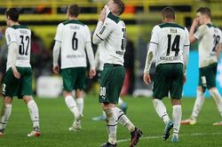Soi kèo nhà cái Gladbach vs Wolfsburg. Nhận định, dự đoán bóng đá Bundesliga (21h00, 26/2)