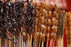 Những khu chợ ẩm thực kỳ lạ nhất thế giới