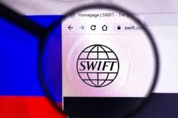 Nga chuẩn bị những gì trước khi bị loại khỏi SWIFT?