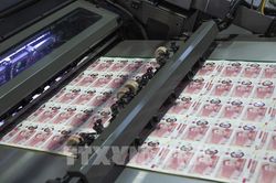 Số tiền chuyển bất hợp pháp qua nước Anh khoảng 100 tỷ bảng/năm