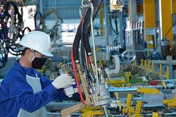 Sản xuất công nghiệp hồi phục, tăng trên 5%