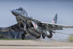 Không quân Ukraine tăng gấp đôi sức mạnh khi sắp nhận... 70 chiến đấu cơ từ NATO