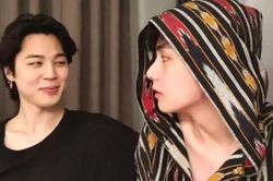 Thói quen 'kỳ quái' của Jimin trong các livestream của BTS