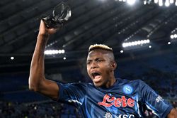 Muốn trẻ hóa đội hình, Man United nhắm chiêu mộ Osimhen và Palhinha