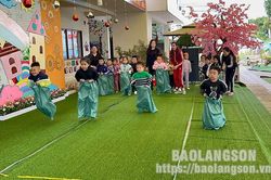 Đưa trò chơi dân gian vào trường học: Hiệu ứng tích cựcTin khácLực lượng vũ trang tỉnh: 75 năm chiến đấu, xây dựng và trưởng thànhCông tác tuyên truyền góp phần thực hiện tốt Chỉ thị 05
